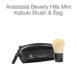 ABH - Kabuki Brush & Case